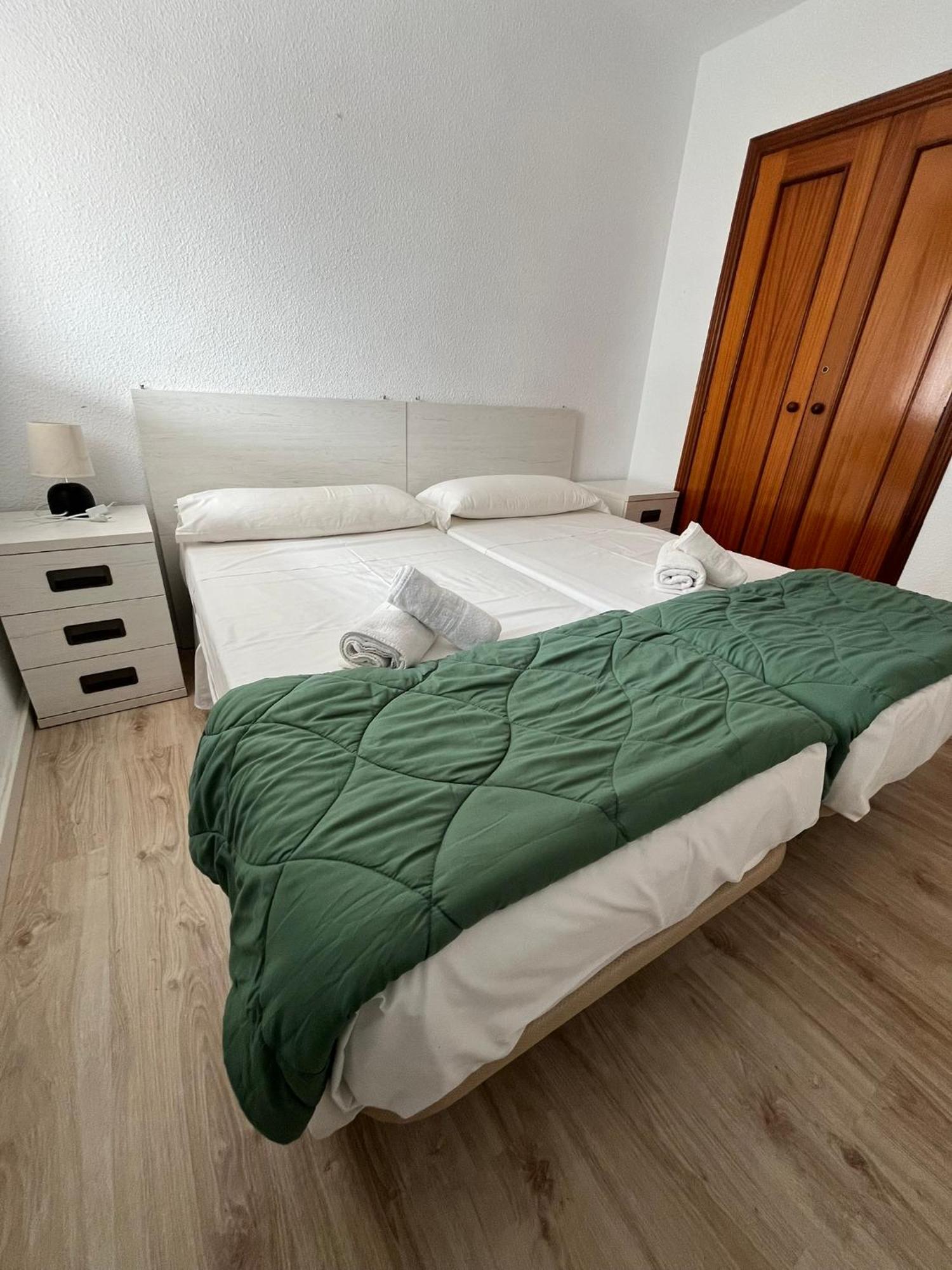 Service Apart Lazaro- Apartamentos Aguamarina 14 Калпе Екстериор снимка